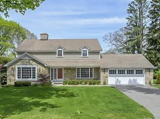 7 Winthrop Rd, Wellesley, MA 02482