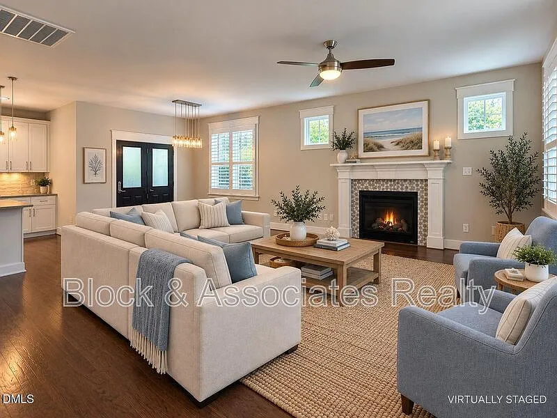 3 bed, 2.5 bath, 1662 sqft, $2,700 — Photo 2