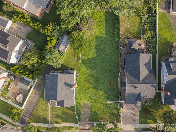 4th image of 272 Beechwood Ave