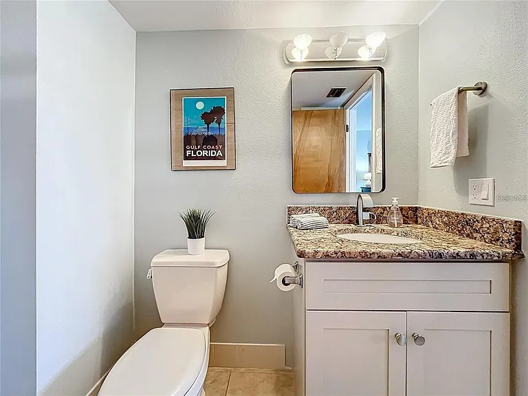 1750 Harbor Pl S #104 — Photo 25