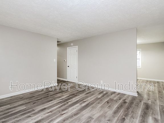 3rd image of 4939 Karen Dr