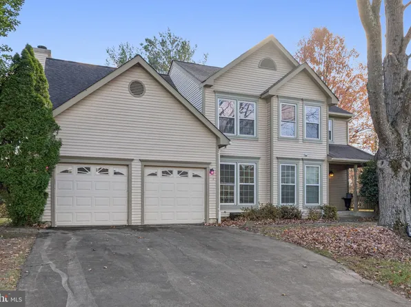 18807 Lindenhouse Rd, Gaithersburg, MD 20879