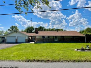 1123 Bakers Ridge Rd, Morgantown, WV 26508