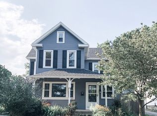 21 W Cottage Ave, Millersville, PA 17551