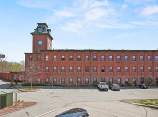 1511 Main St #CPH3, Worcester, MA 01603
