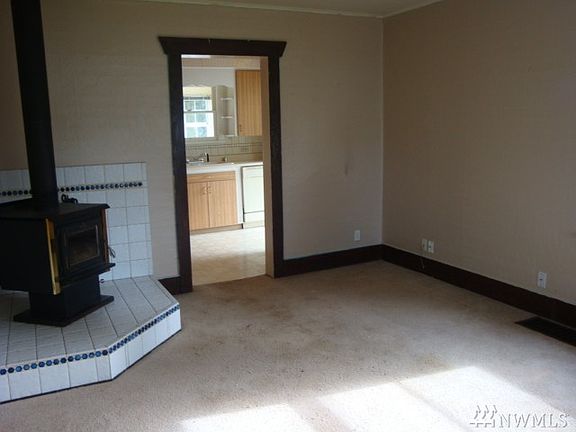 2nd image of 6531 Lombard Ave