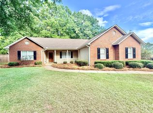 2002 N 2nd Ct, Lanett, AL 36863