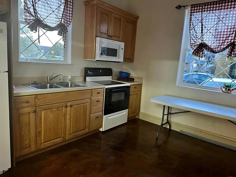 345 Meadow Brook Ln — Photo 11