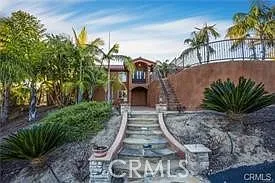5 bed, 3565 sqft, $7,995 — Photo 2