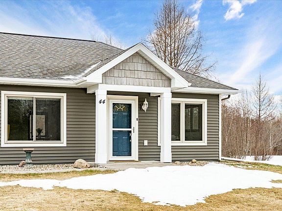 5th image of 44 Harmony Dr