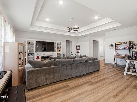 3rd image of 3142 Willie Dr