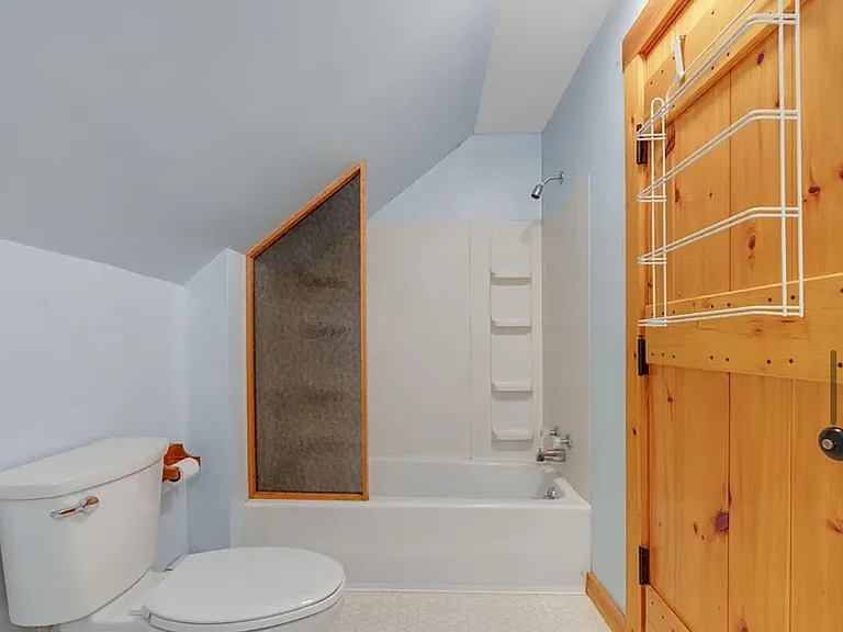 144 Hotel Rd #A — Photo 8