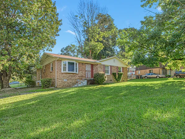 2401 Bywood Rd, Greensboro, NC 27405