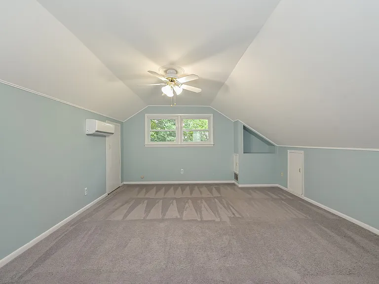 135 Elmwood Ave — Photo 18