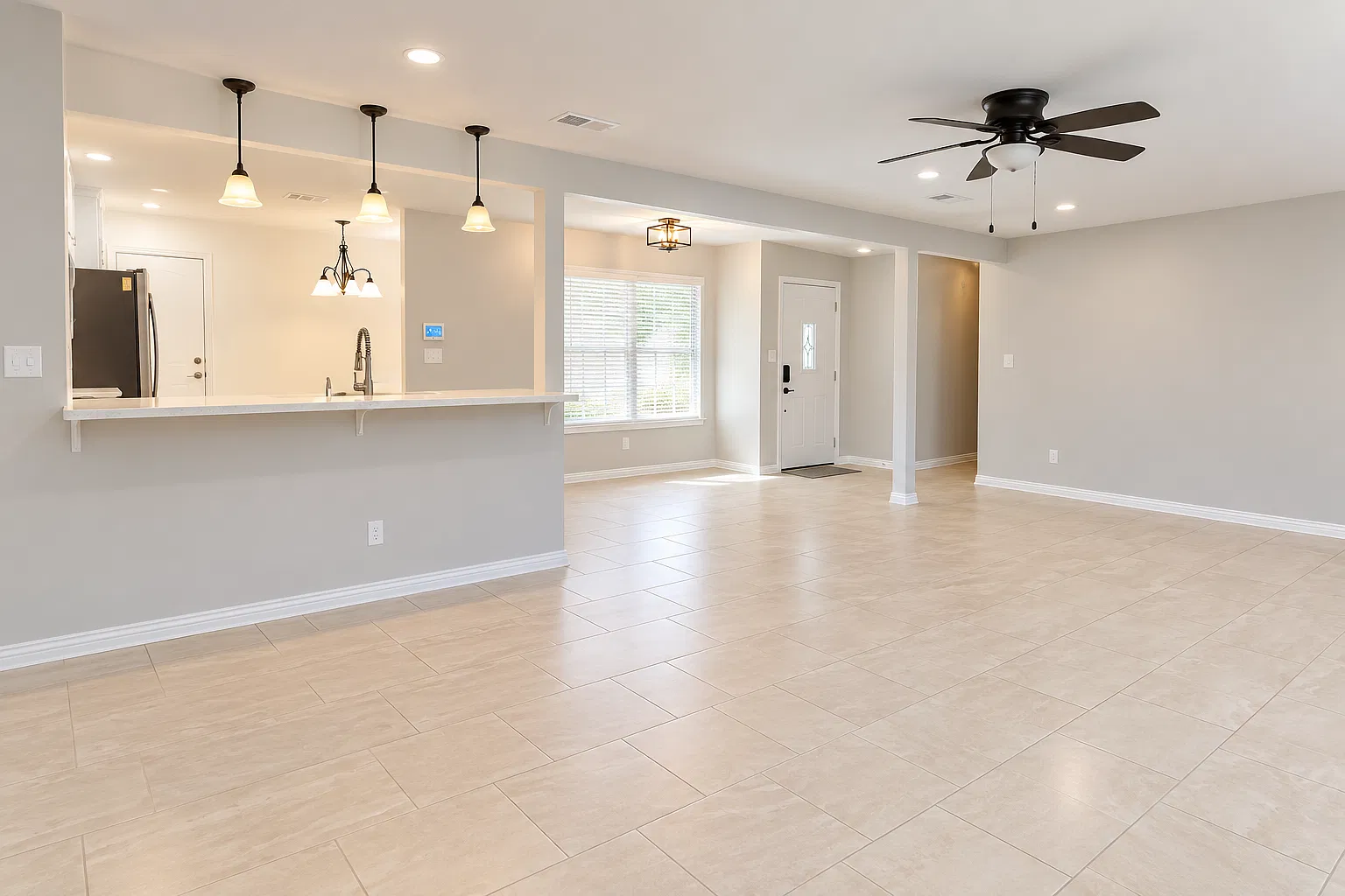 3 bed, 1813 sqft, $2,049 — Photo 4