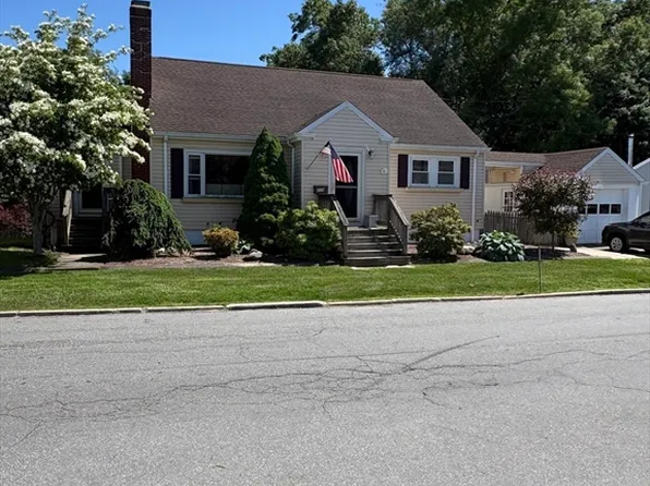 220 Belair St, New Bedford, MA 02745
