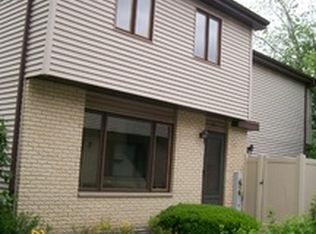 244 E Woodlawn Rd, New Lenox, IL 60451