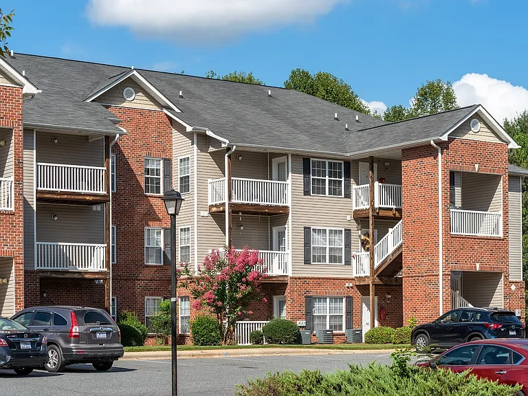 Madison Heights Luxury Apartments — Photo 14