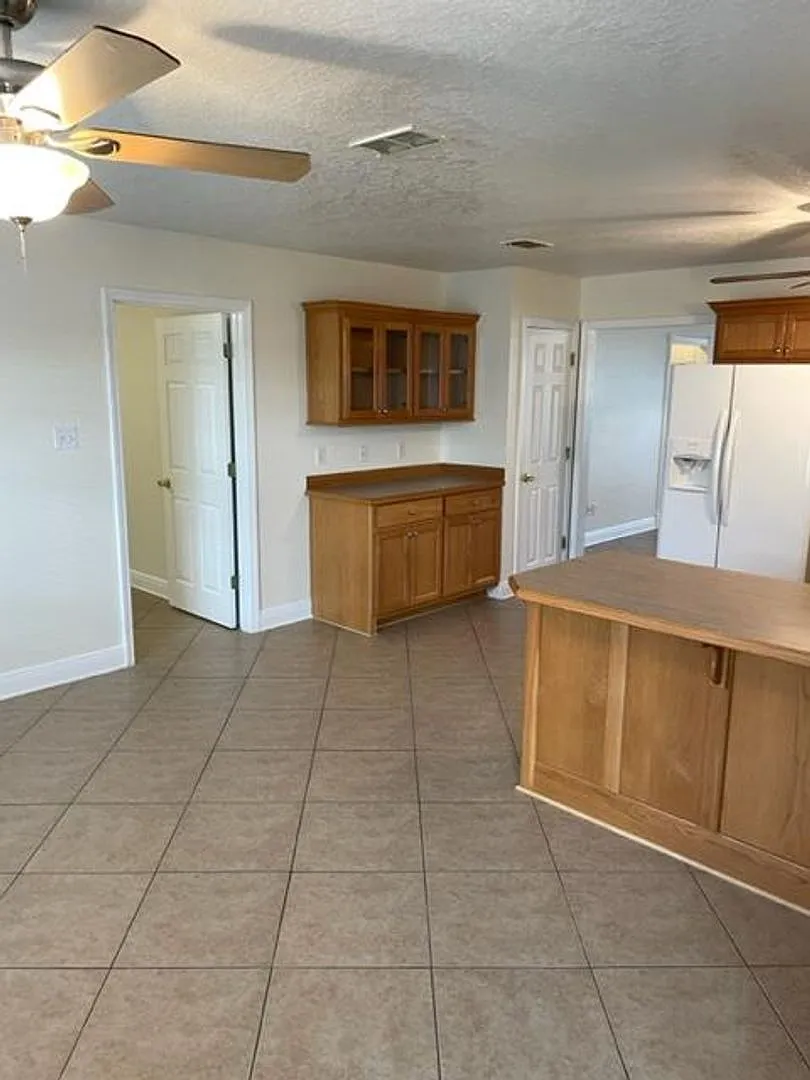 Convenient D'Iberville Location | 3 Bedrooms | 2 Bathrooms | Fenced Yard — Photo 4