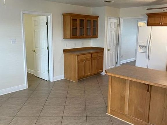 4th image of 10399 3rd Ave