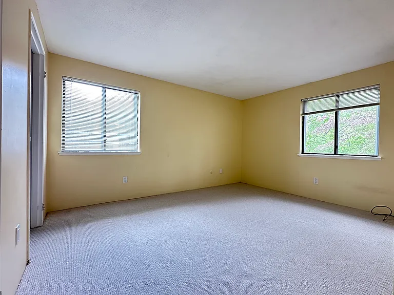 10 Village Hill Ln #7 — Photo 6