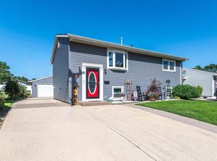 5107 48th St #A, Moline, IL 61265
