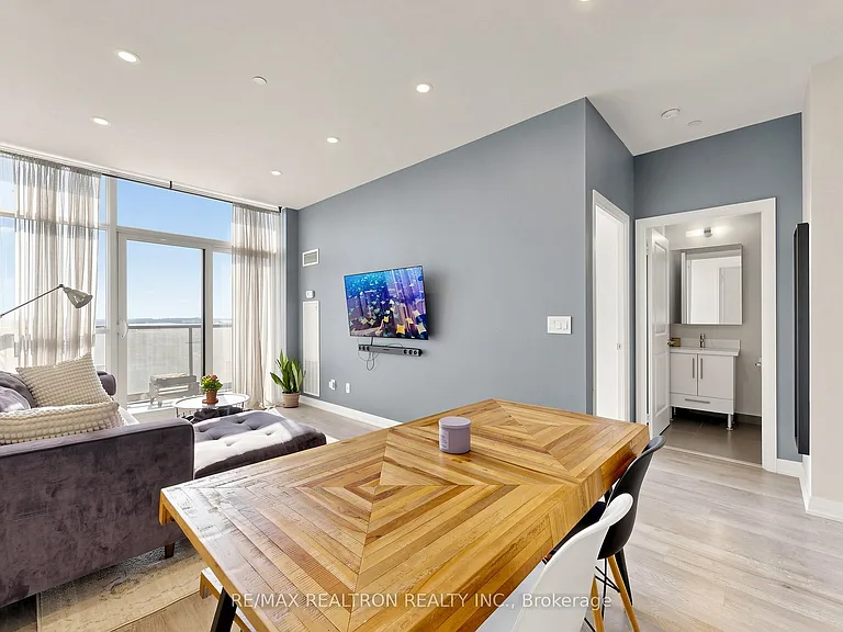 65 Oneida Cres #Penthouse 06 — Photo 16