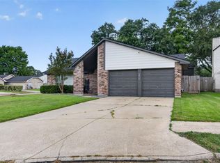 3910 Ivy Green Dr, Houston, TX 77082