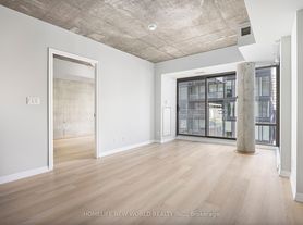 22 Wellesley St E