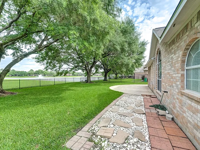 10103 Cottonwood Canyon Dr — Photo 42