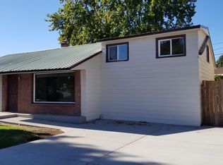 918 S 27th Ave, Yakima, WA 98902