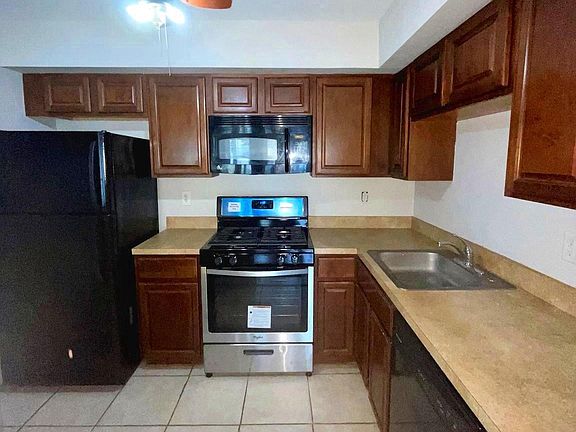 5th image of 101 Lassen Ct APT 1