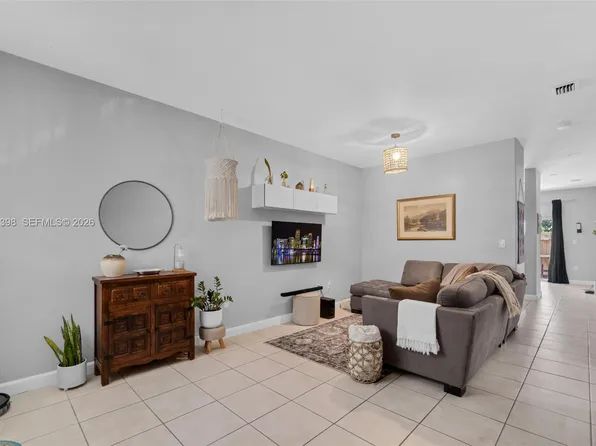 2551 SE 16th Ter Unit 101, Homestead, FL 33035