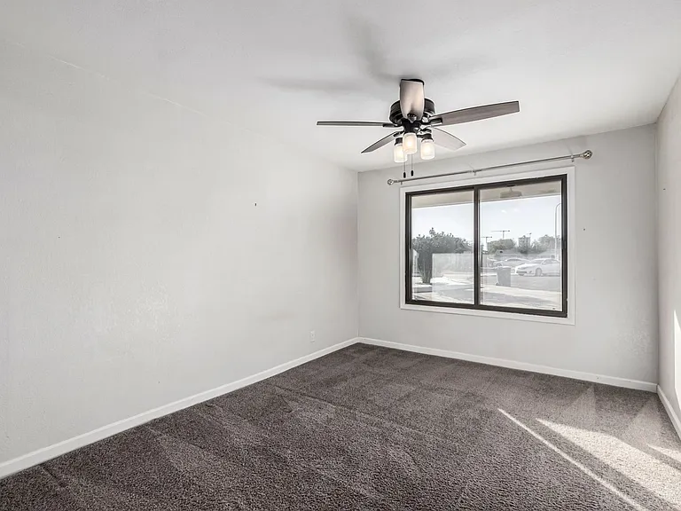 1420 N Rose St — Photo 22