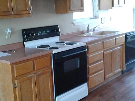3rd image of 181 Forest Cir