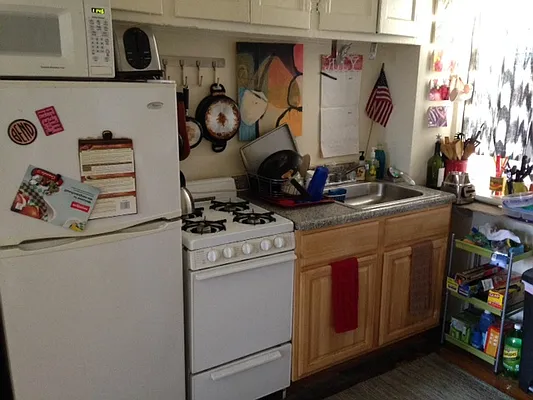 Rented by Premier Metro Realty Corp | media 49