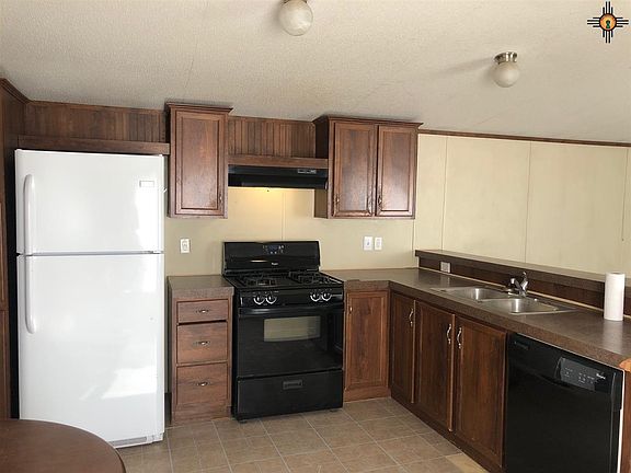 3rd image of 3820-3822 3824 Briarwood Rd