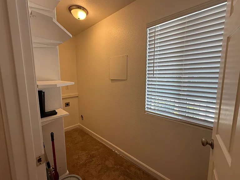 4316 Illinois Ave — Photo 19