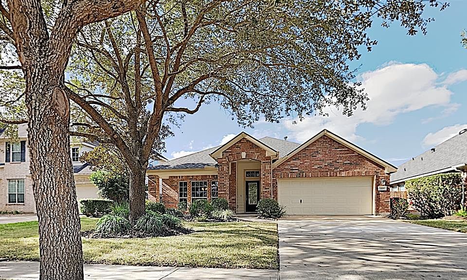 1st image of 223 Briar Trace Ln