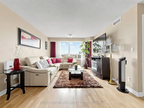 68 Corporate Dr Unit 621, Toronto, ON M1H 3H3