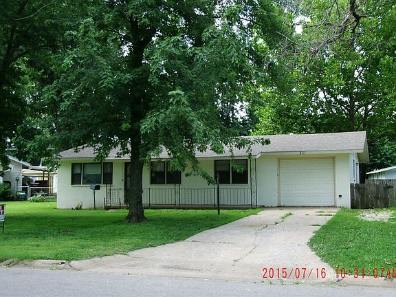 Rental 2111 51st Front yard 7-16-15