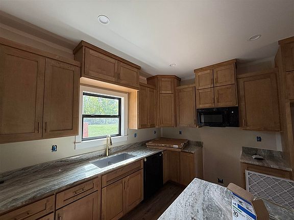 3rd image of LOT 2 Laurel St