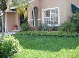 19140 NW 78th Ave, Hialeah, FL 33015