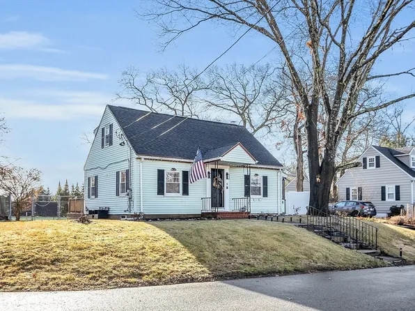 5 Arbor Rd, North Chelmsford, MA 01863