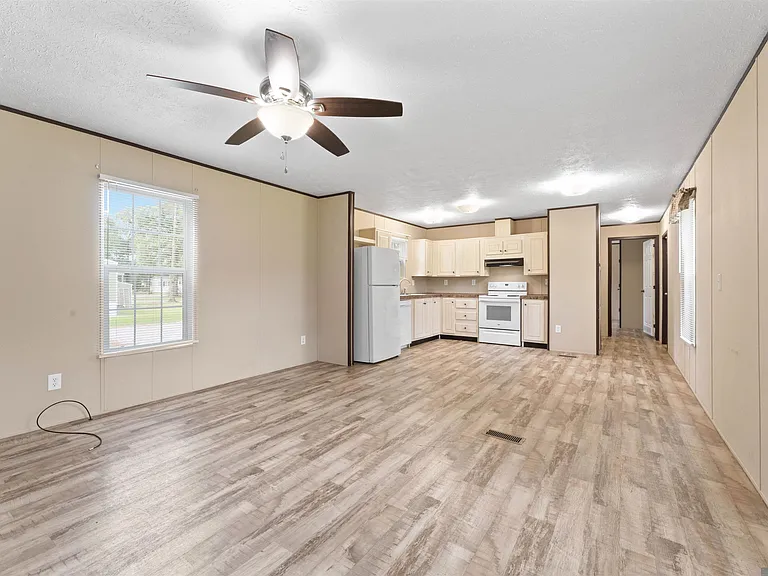 11541 Marlene Ave — Photo 2