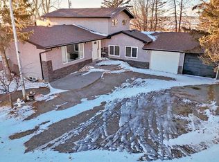 284211 N Township Road 252, Rocky View County, AB T1Z 0M7