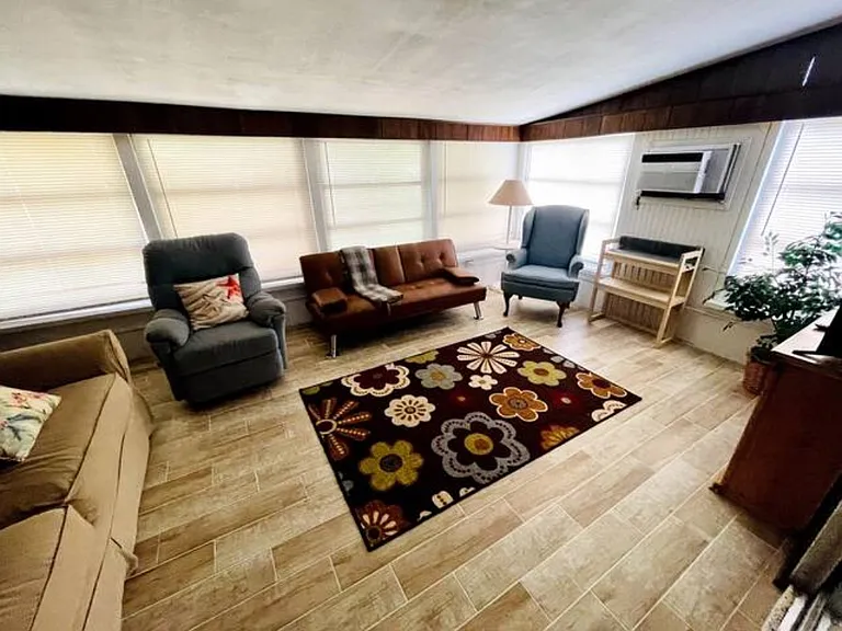 4649 Maceachen Blvd — Photo 7