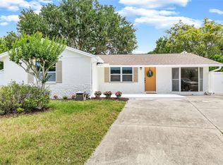 1121 18th Ave SW, Seminole, FL 33778