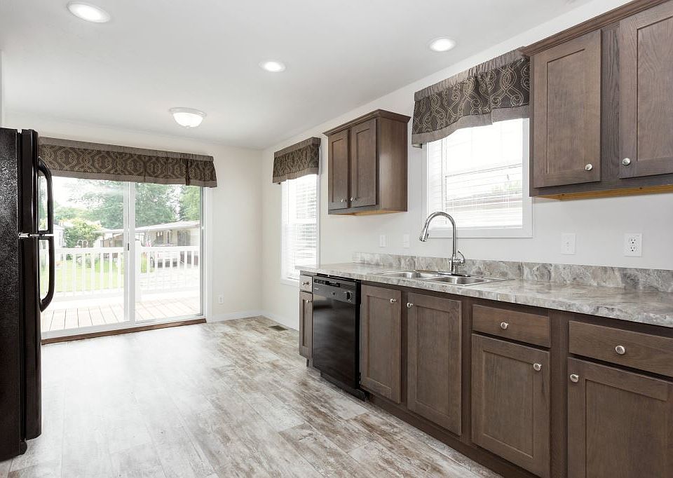 2nd image of 444 Bellewood St SE #60