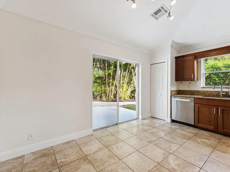 701 Key West St — Photo 9